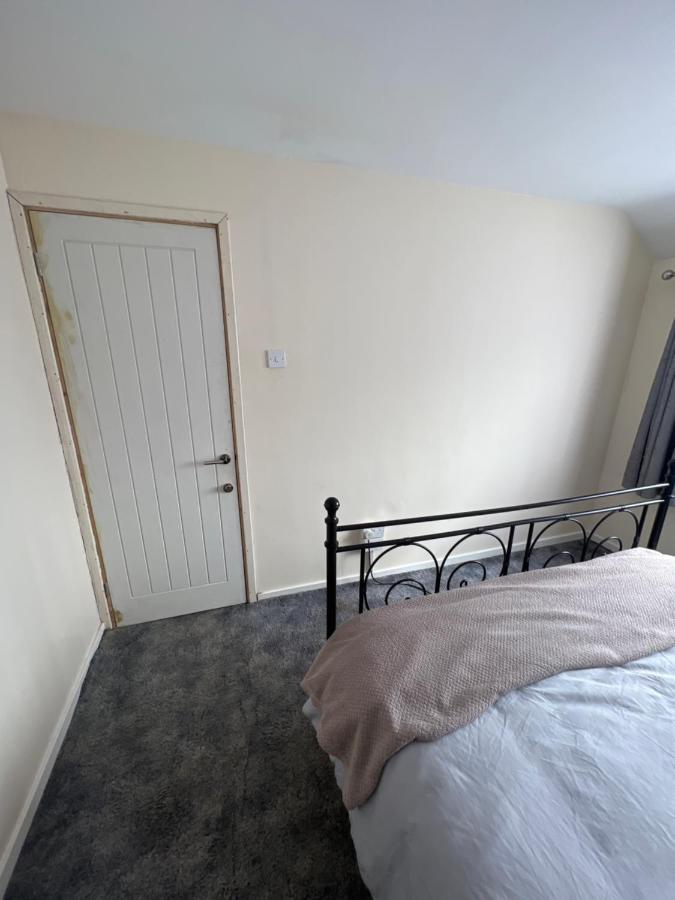 Theldon * Luton (Bedfordshire)
